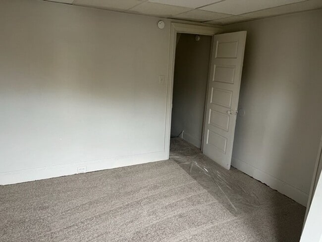 Building Photo - 5 Bedroom house harrisburg for rent 1,250 ...
