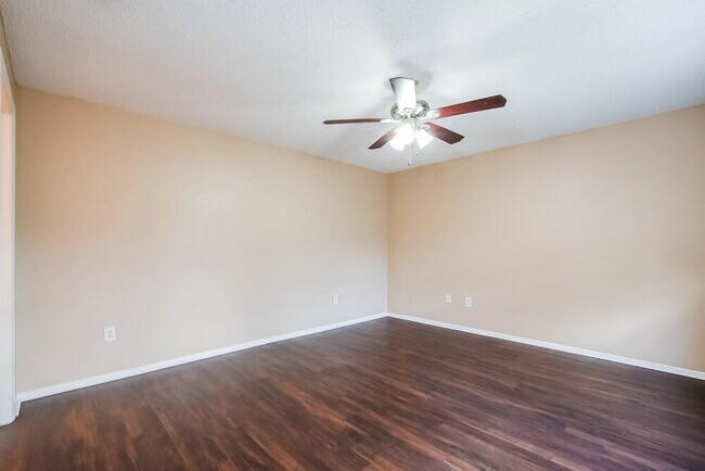 Building Photo - 3072 Natoma Way