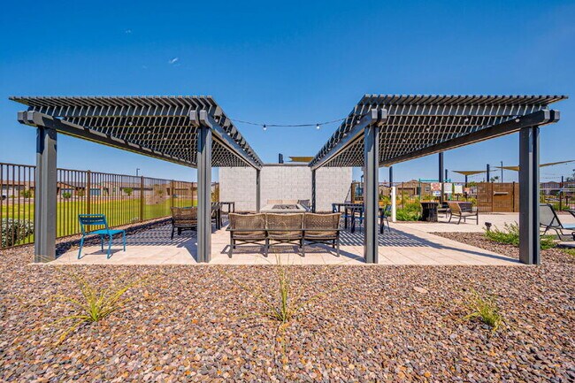Building Photo - 3104 Bee Trl