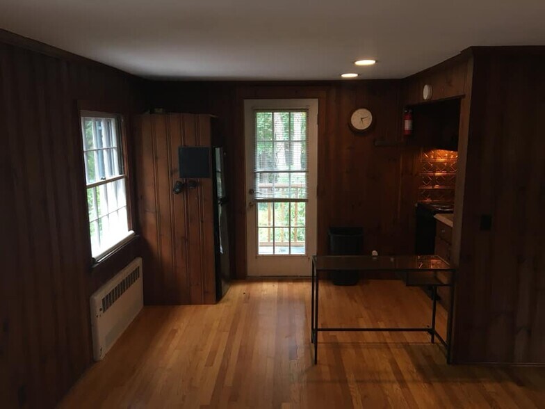 Building Photo - 2 Weston Rd