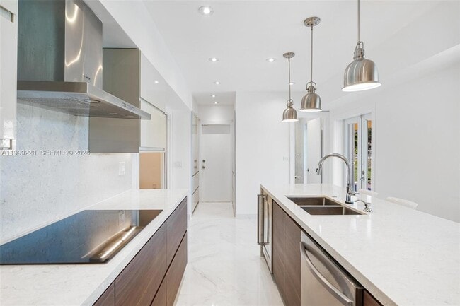 Building Photo - 11401 SW 72nd Pl