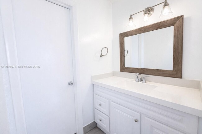 Building Photo - 1220 SW 78th Ave