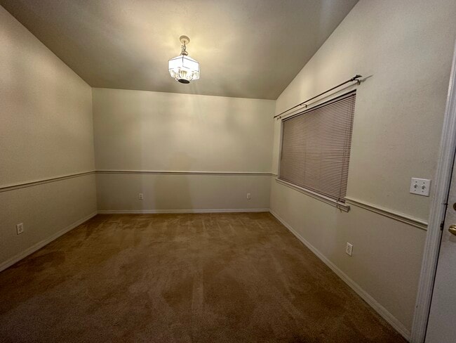 Dining room - 1013 SW 75th Way