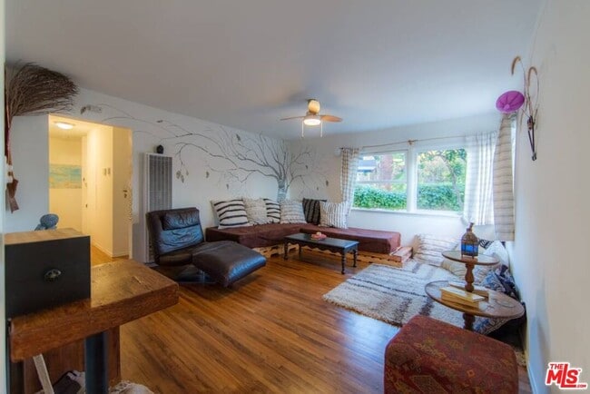 Building Photo - 2422 Abbot Kinney Blvd