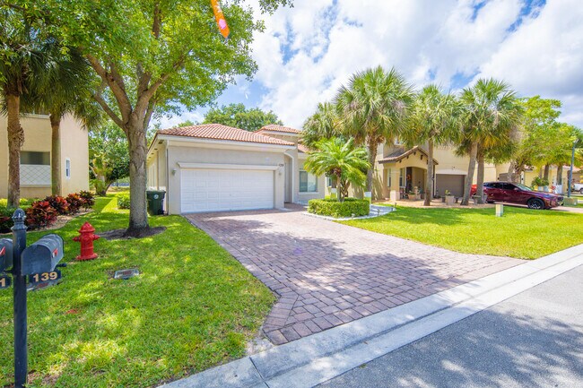 Building Photo - 139 2 Pine Dr