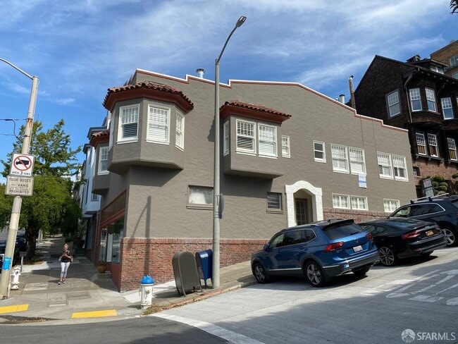 Building Photo - 2662 Baker St