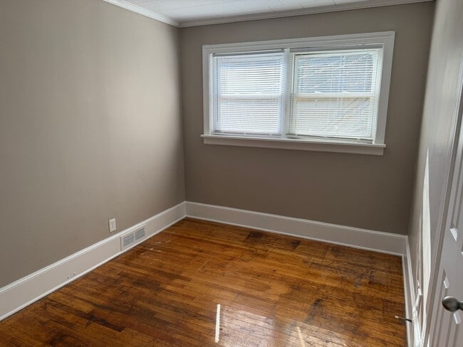 Building Photo - 1458 Anderson St