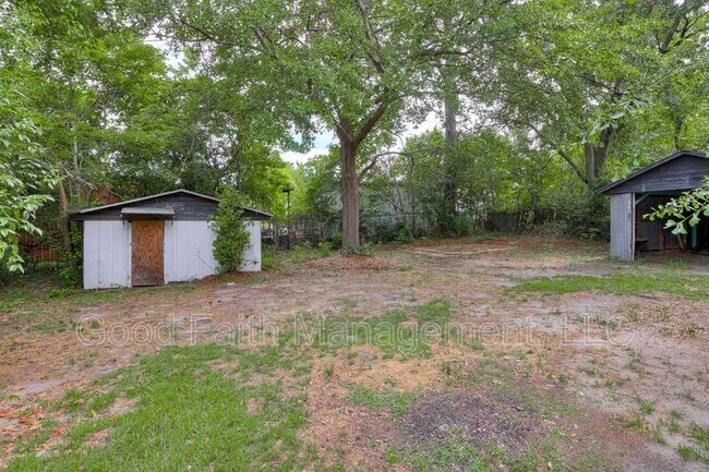 Building Photo - 1813 Alder Dr