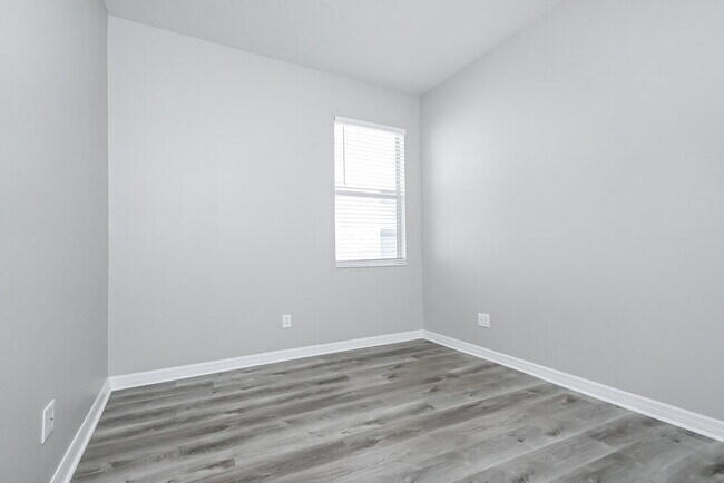 Building Photo - 5110 Clover Mist Dr