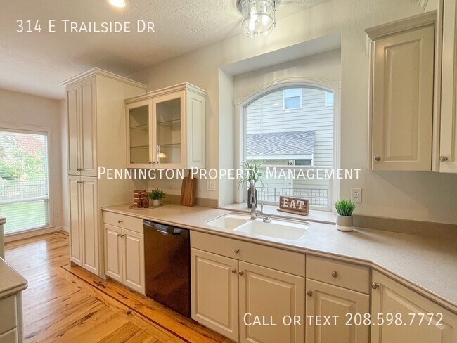 Building Photo - 314 E Trailside Dr
