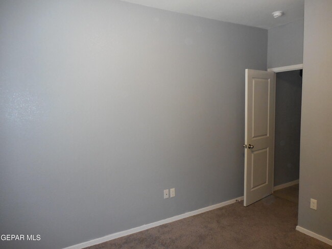 Building Photo - 12867 Ivelet Ct
