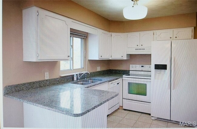 Building Photo - 1920 Americana Way