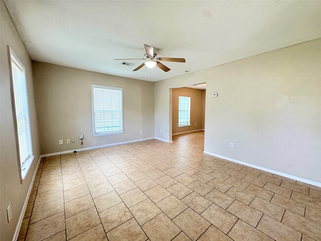 Building Photo - 2505 Avenue E