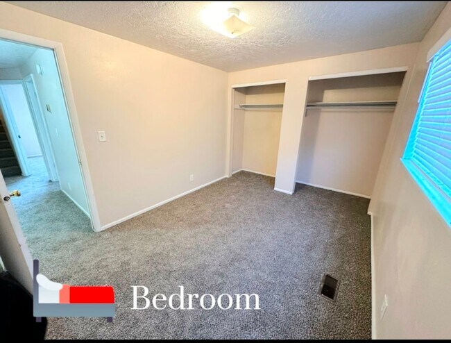 Building Photo - CS-108 W 250 S