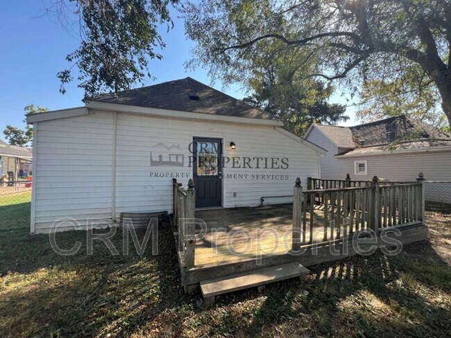 Building Photo - 1329 N Wabash Ave