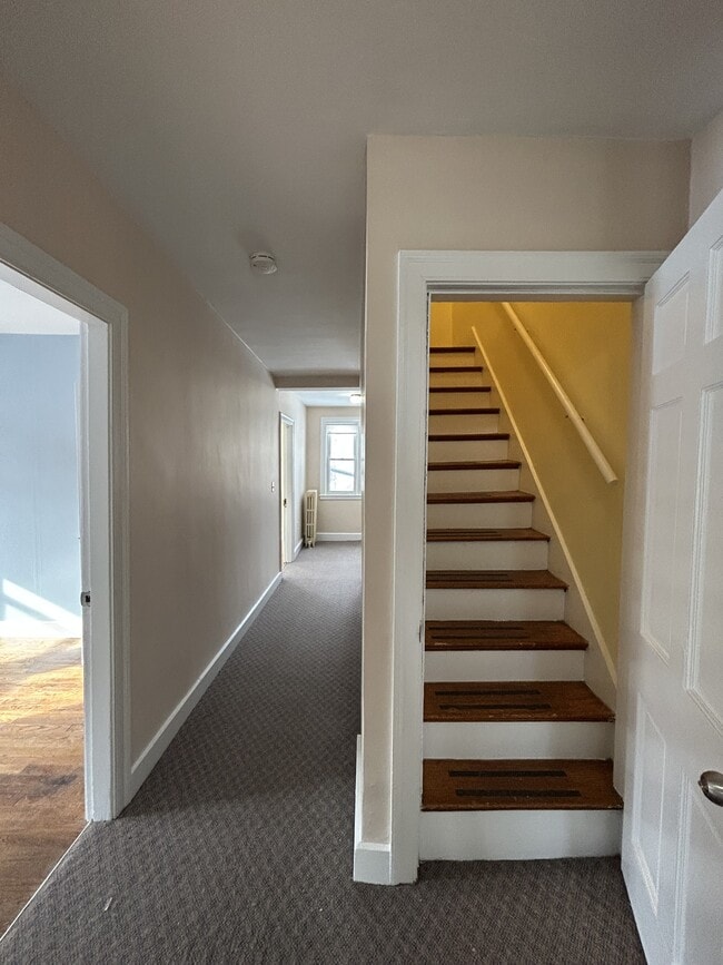 Building Photo - 7 Ureco Terrace