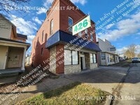 Building Photo - 426 E Wheeling St