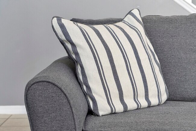 Building Photo - 112 Paloma Dr