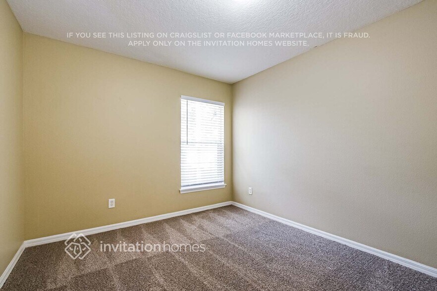 Building Photo - 10207 Summer Elm Ave