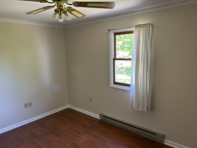 Building Photo - 1575 Slate Hill Rd