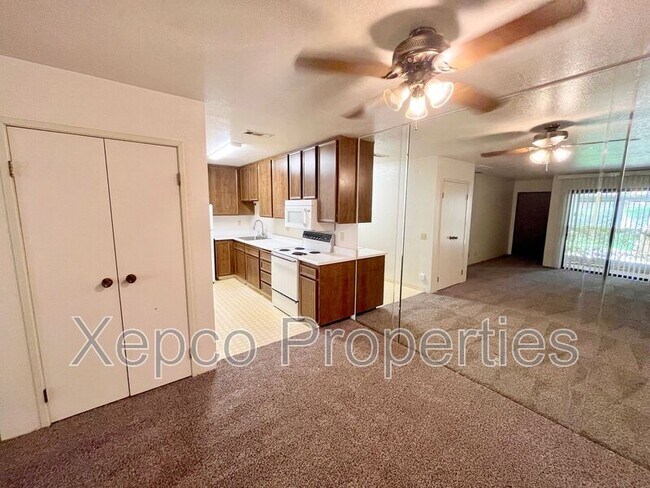 Building Photo - 751 N Los Felices Rd