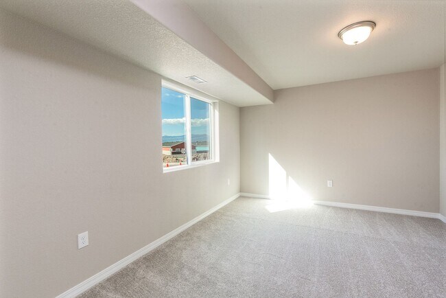 Building Photo - Single Family Home for Rent in Northeast of Colorado Springs