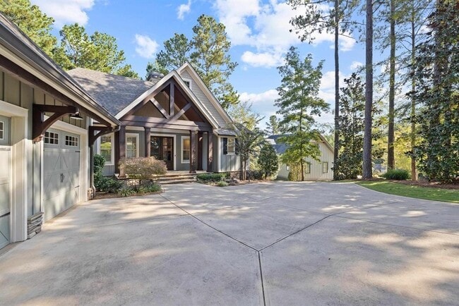 Building Photo - 1020 Bridle Bit Ln