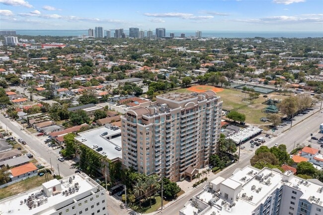 Building Photo - 2665 SW 37th Ave