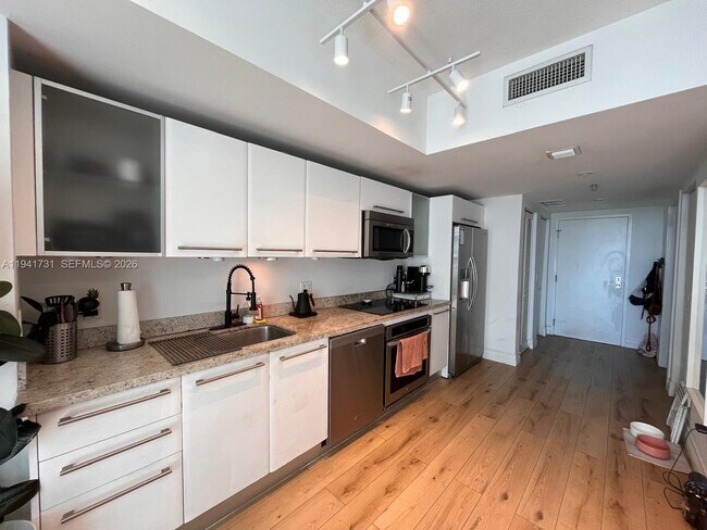 Building Photo - 185 SW 7th St