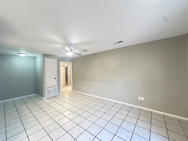 Building Photo - 1713 Mermaid Dr