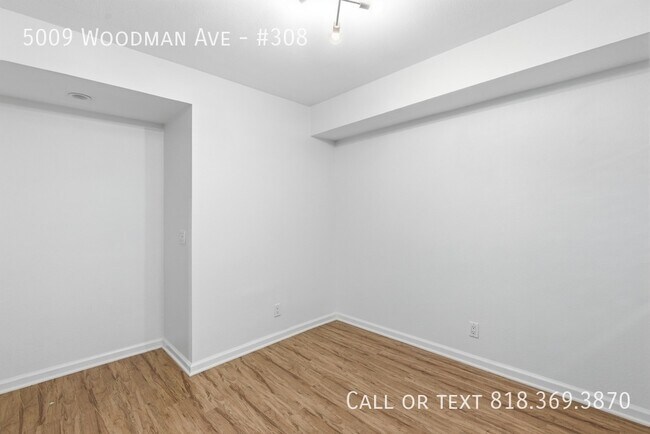 Building Photo - 5009 Woodman Ave