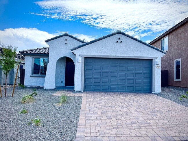 Building Photo - COMING SOON !! Mountainside Living at Canyon Views! 4 bedroom 2 bathroom!