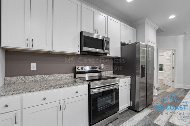 Building Photo - 15328 Oak Creek Cove