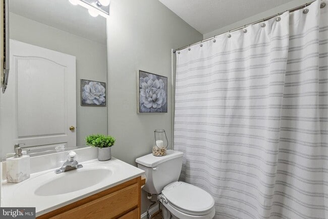 Building Photo - 48375 Sunburst Dr