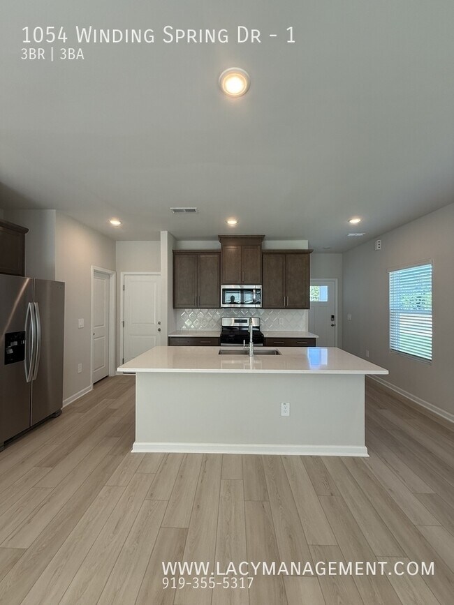 Building Photo - 1054 Winding Spg Dr