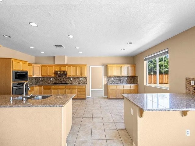 Building Photo - 4528 Wagon Trail Way