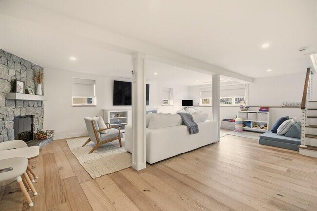 Building Photo - 8 Kerins Terrace