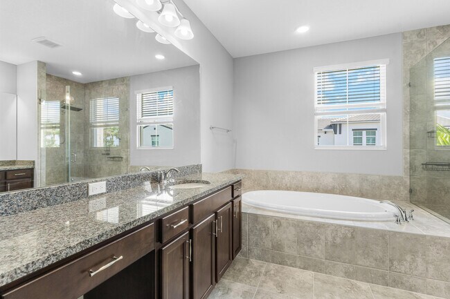 Building Photo - 16474 Helix Ct