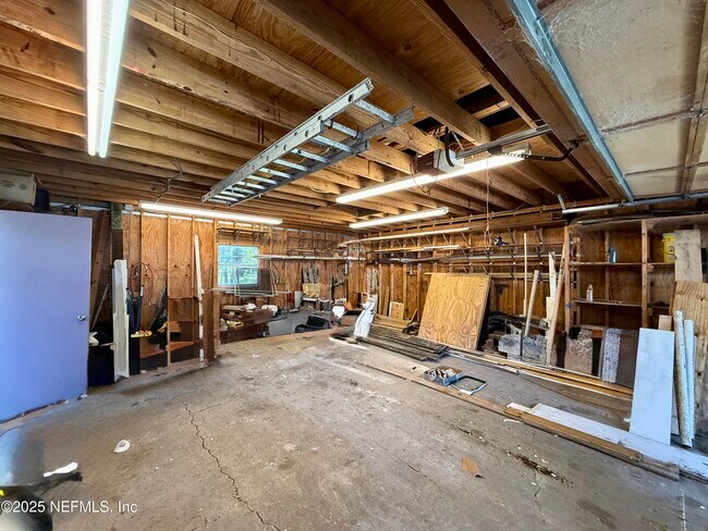 Building Photo - 2516 Horseshoe Bend Rd