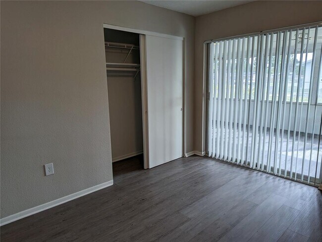 Building Photo - 2201 24th Ave W