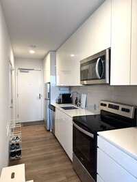 Building Photo - Aalii - High Floor Fully Furnished One Bed...