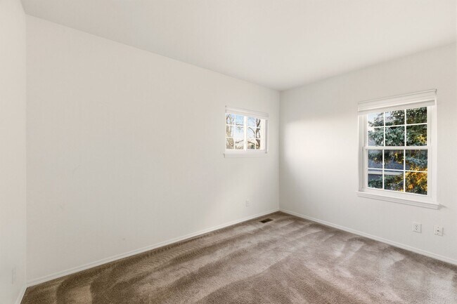 Building Photo - 3 Bed 2.5 Bath Home In Parker