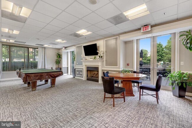 Building Photo - 2726 Gallows Rd