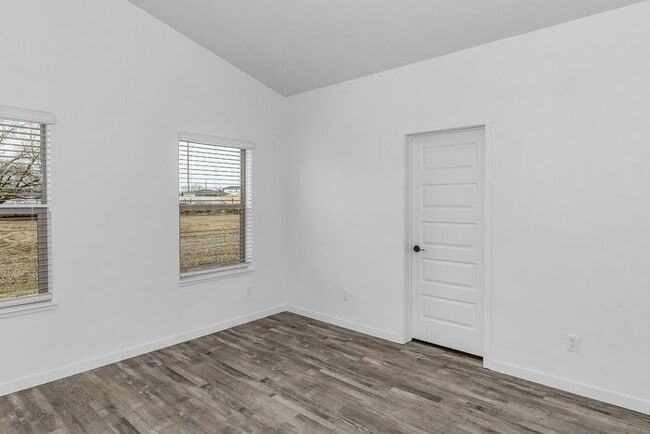 Building Photo - Beautiful Brand-New 3 Bedroom Home Near the Colorado River & Trail System