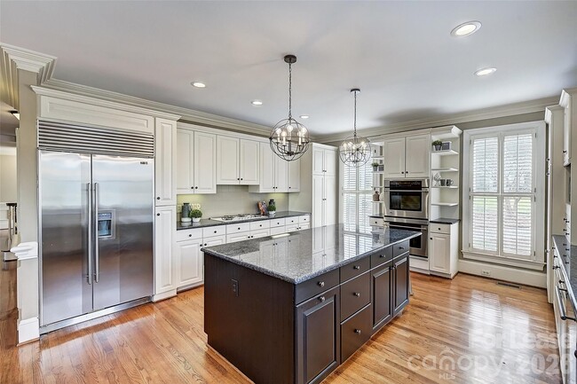 Building Photo - 5100 Piper Glen Dr