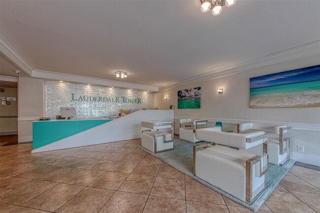 Building Photo - 2900 NE 30th St