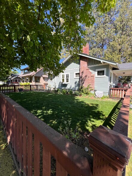 Building Photo - 2924 S Latawah St