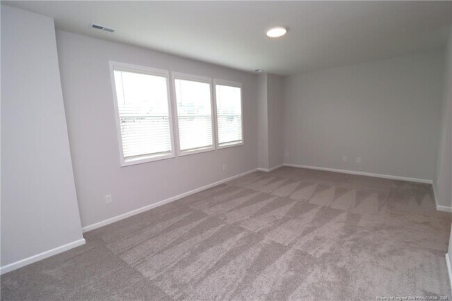 Building Photo - 3131 Cathedral Comb Dr