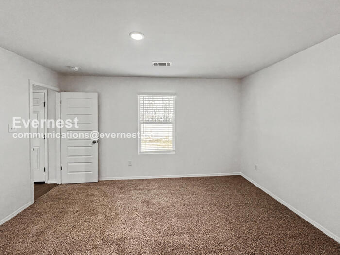 Building Photo - 440 Moonlight Cove