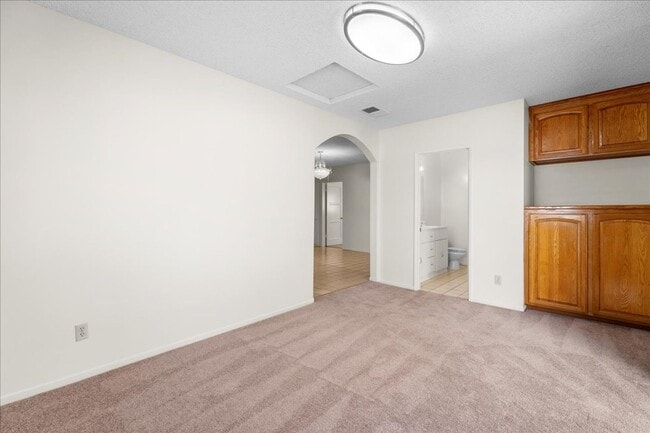 Building Photo - Charming Alhambra Traditional with Bonus R...